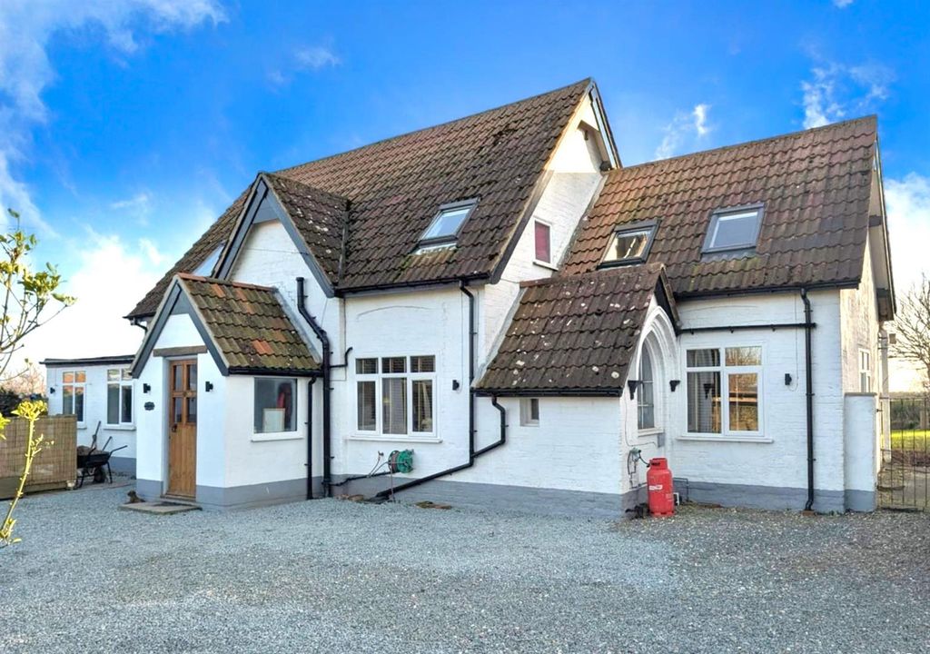 Property photo 1 of 36