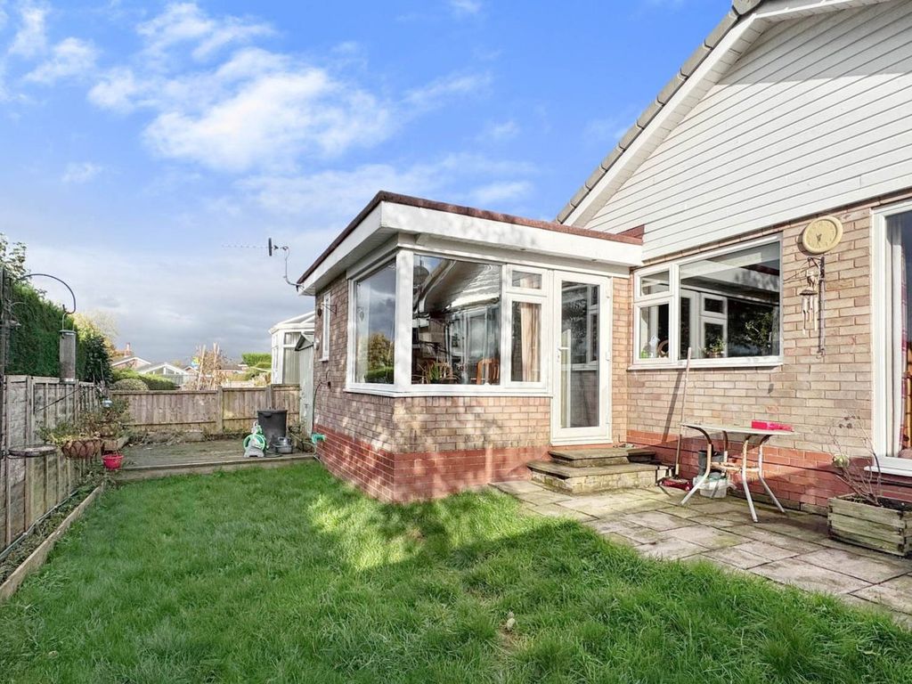 Property photo 2 of 34