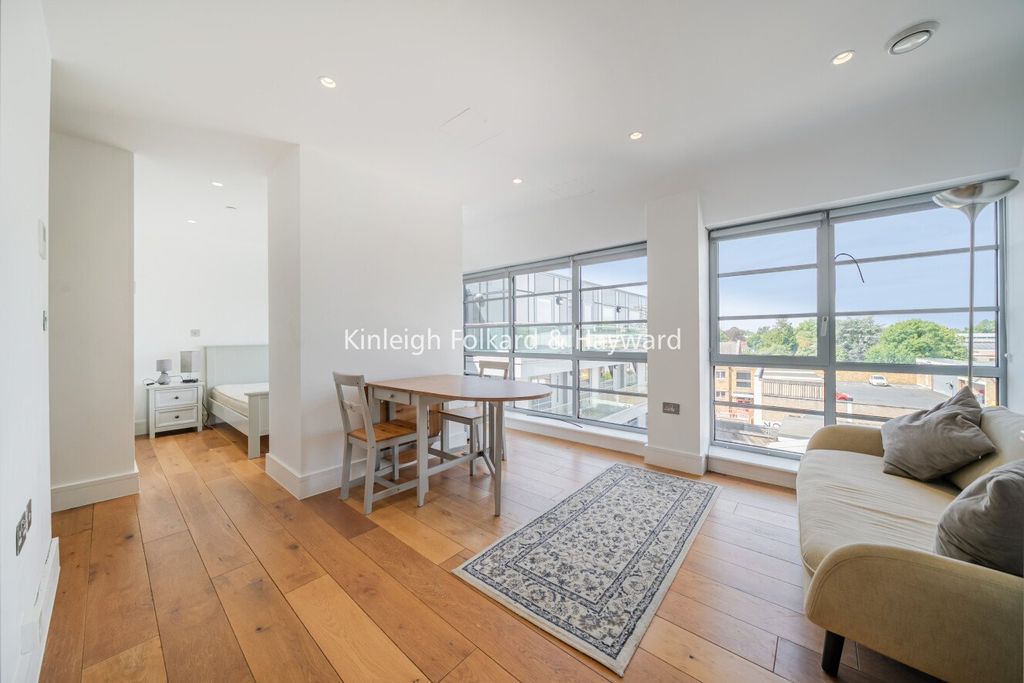 Property photo 2 of 14 Picture No. 03