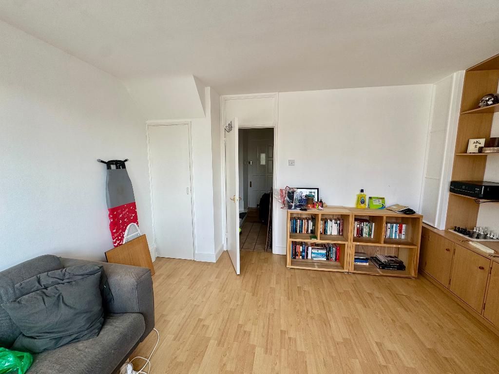 Property photo 3 of 7 Photo 3