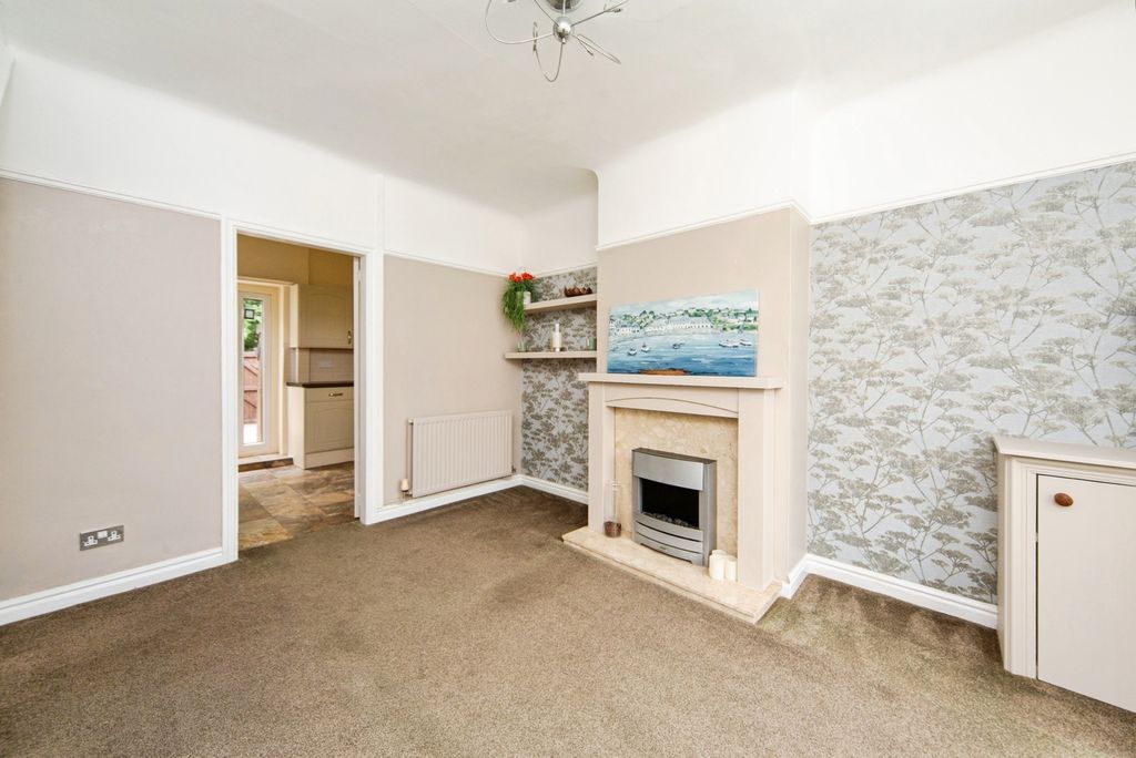 Property photo 3 of 20 Pbox-Img.Jpg