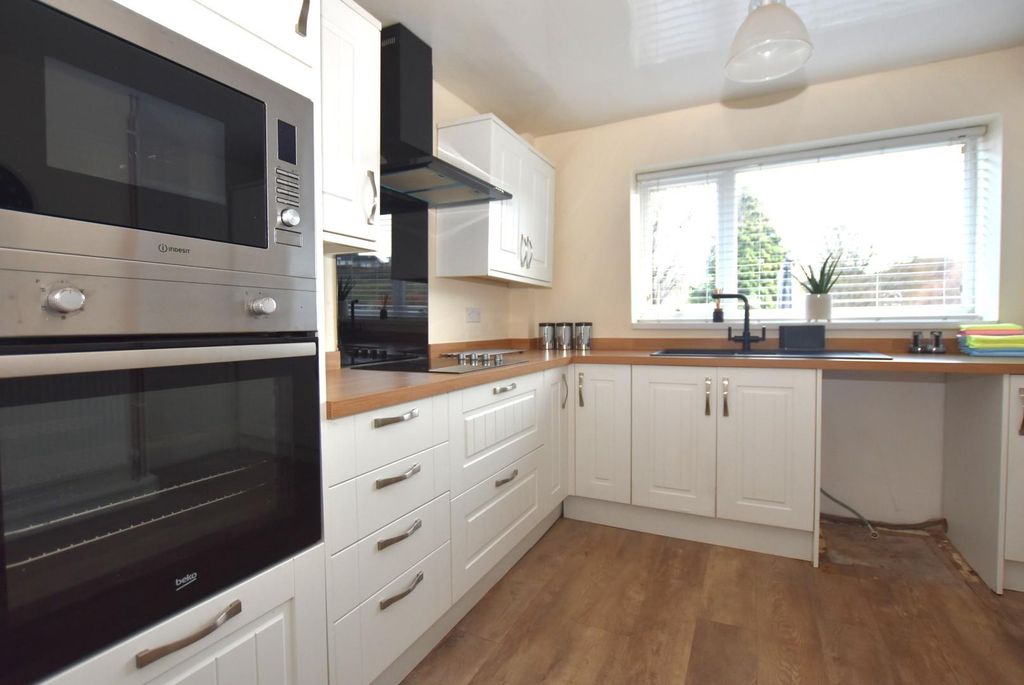Property photo 2 of 24 Kitchen 1.Jpg