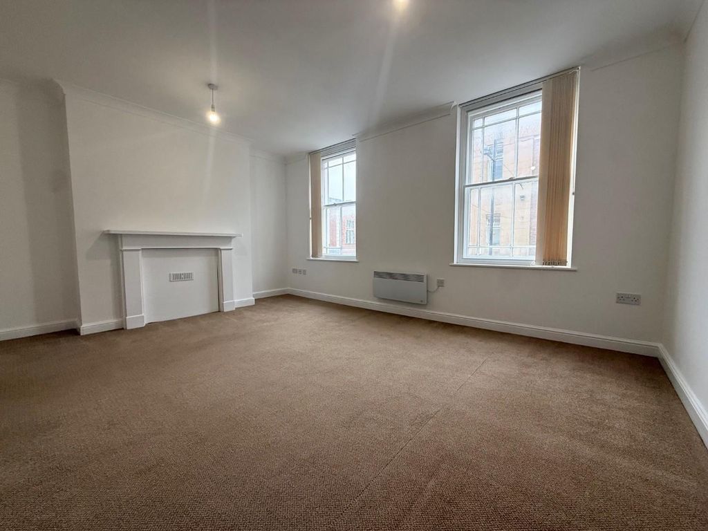Property photo 2 of 6 Flat 1 Lounge.Jpg