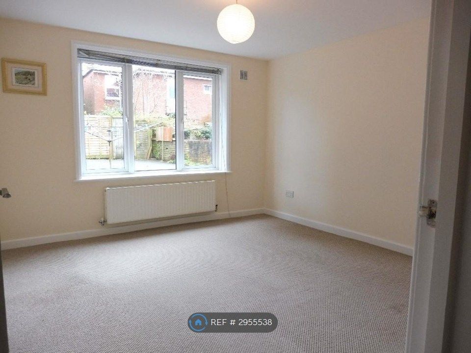 Property photo 2 of 10 Main Living/Bedroom