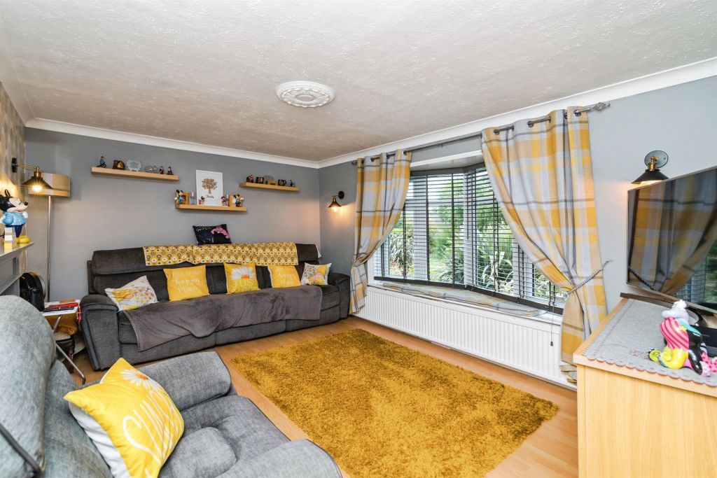 Property photo 3 of 17