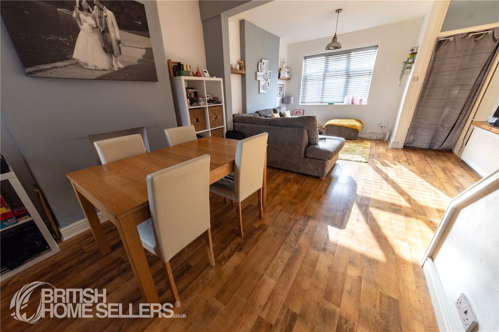 Property photo 3 of 14 Picture No. 13