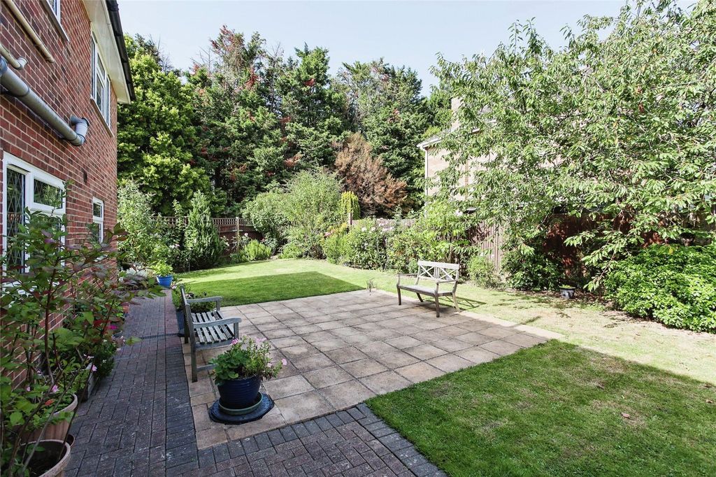 Property photo 3 of 15 Picture No. 02