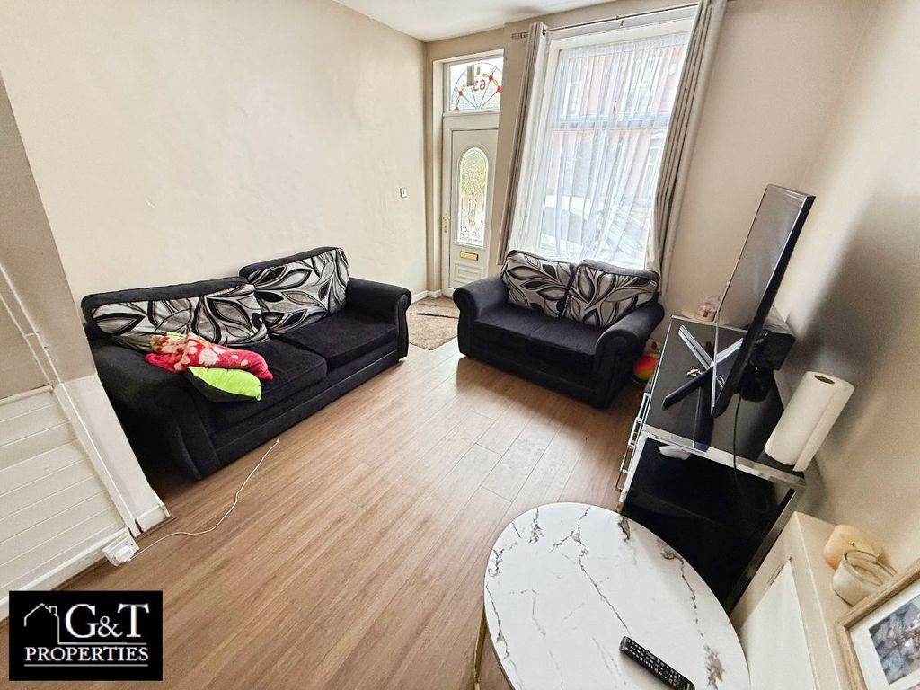 Property photo 3 of 14