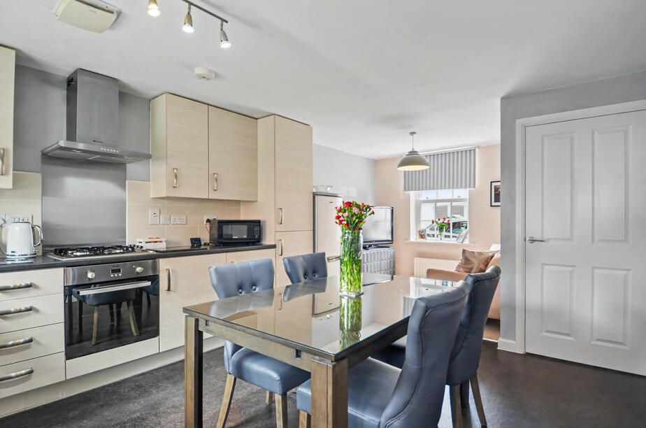 Property photo 3 of 35 {"Order_Id": "639164559276258855", "Image_Id": "5F90c7E0-7d72-4516-Ab9E-182B672719Cf"}