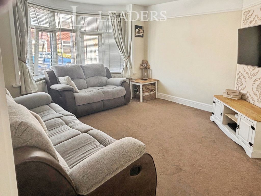 Property photo 2 of 16 Pbox-Img.Jpg