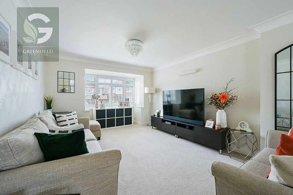 Property photo 2 of 12 Huntsmoor Road West Ewell, Epsom, Kt19 0Jh