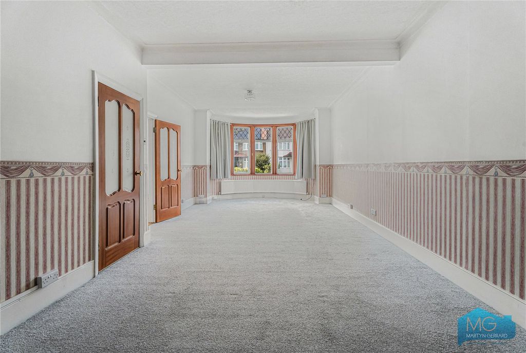 Property photo 2 of 26 Picture No. 17