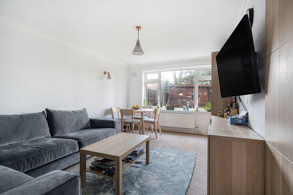 Property photo 3 of 12