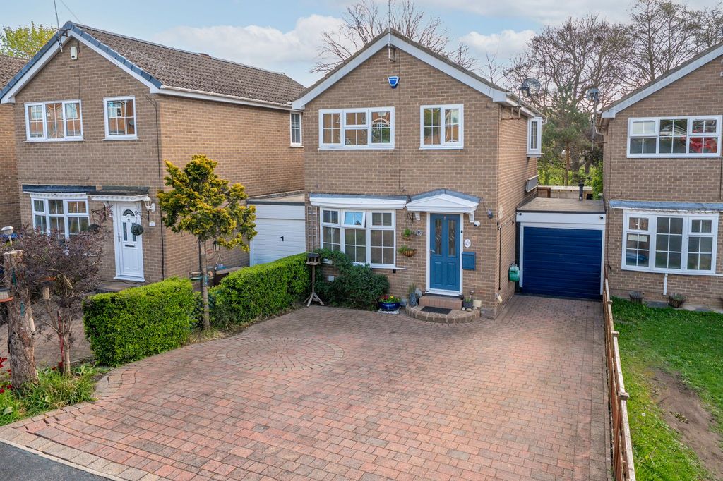 Property photo 1 of 25