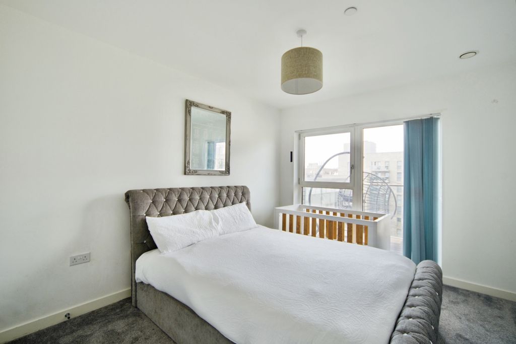 Property photo 3 of 20 Pbox-Img.Jpg
