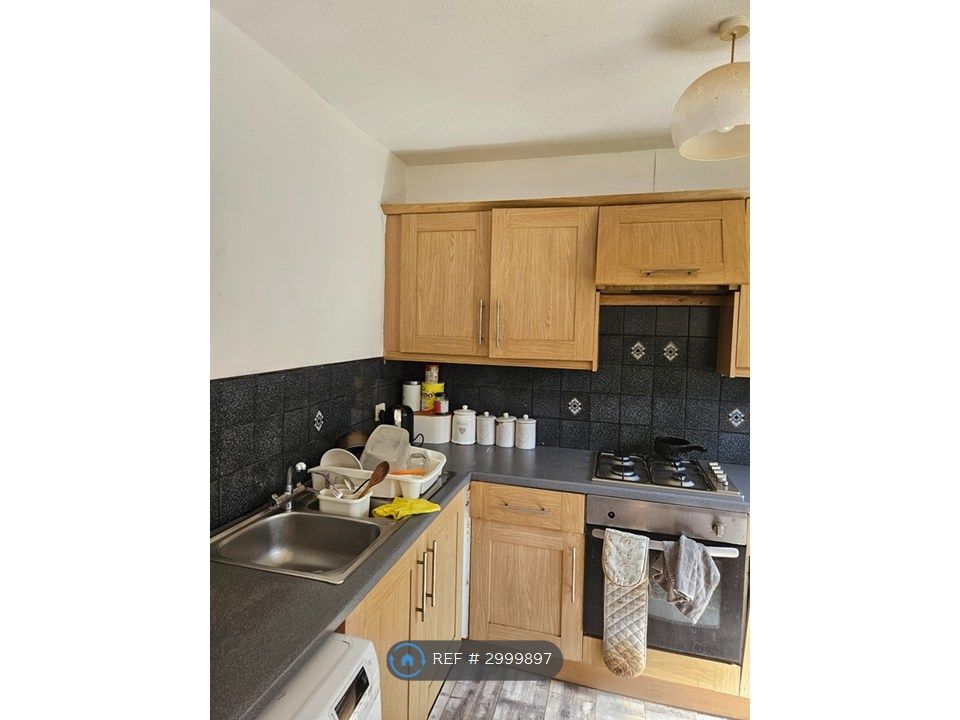 Property photo 3 of 4