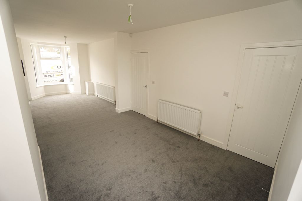 Property photo 2 of 14 Photo 5