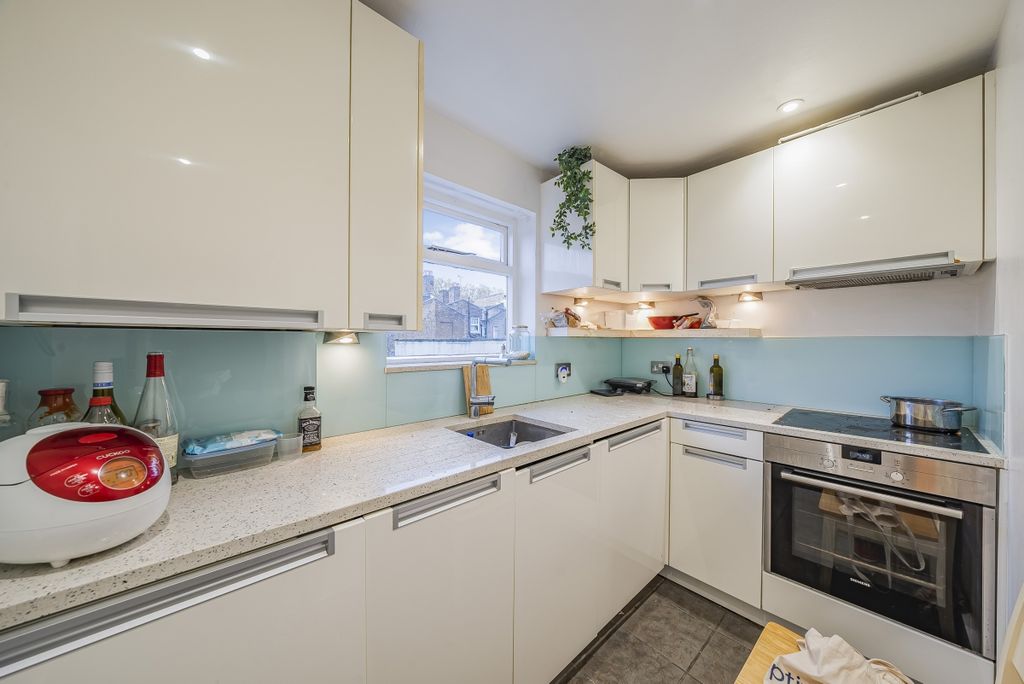 Property photo 2 of 5 1215755 (3)