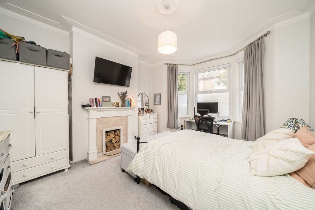 Property photo 3 of 8