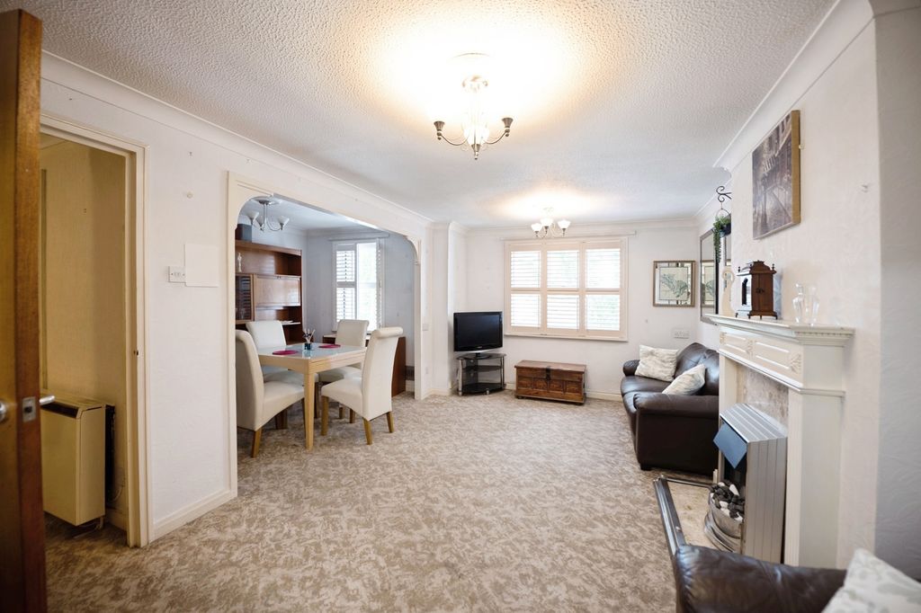 Property photo 1 of 12 Lounge/Dining