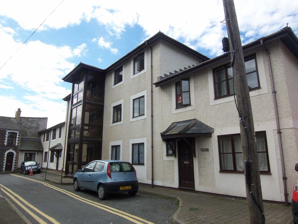 Property photo 2 of 9