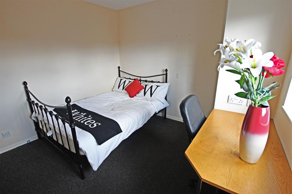 Property photo 2 of 12 Img_9628.Jpg