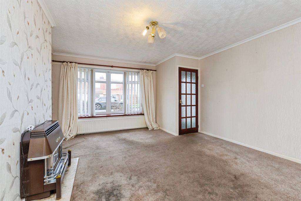 Property photo 3 of 16