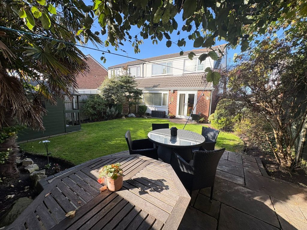 Property photo 3 of 28