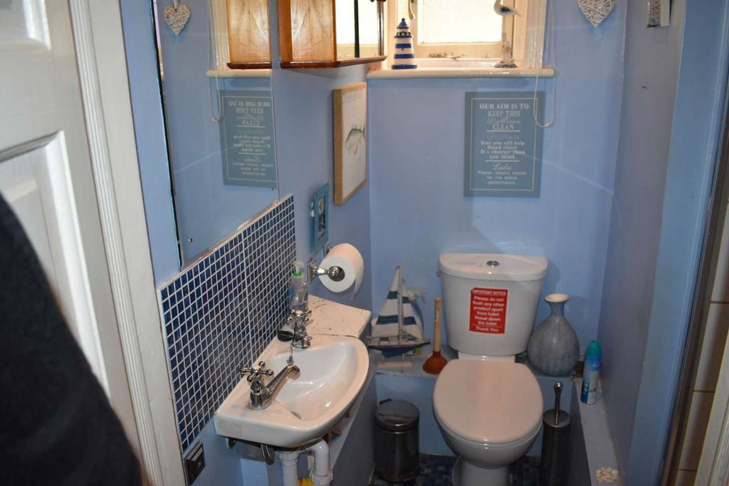 Property photo 3 of 7