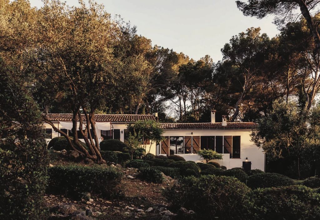 Property photo 1 of 38