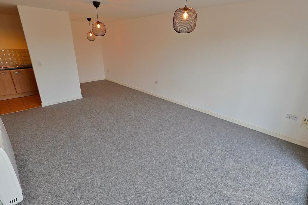 Property photo 3 of 10 Lounge