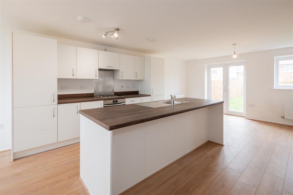 Property photo 2 of 21 P1655682.Jpg