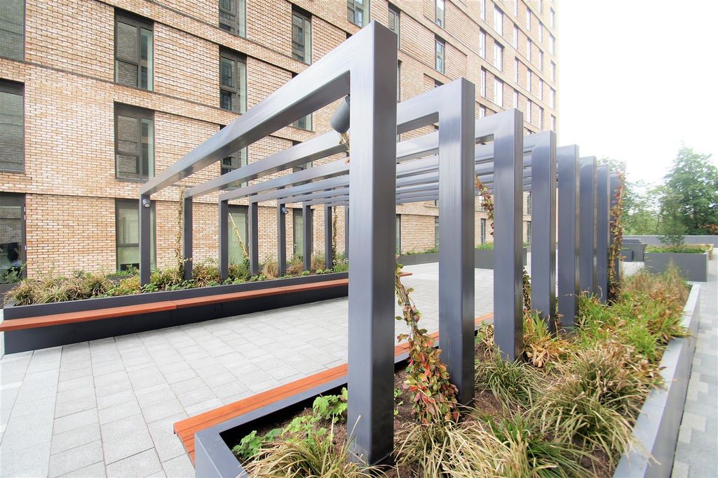 Property photo 3 of 12