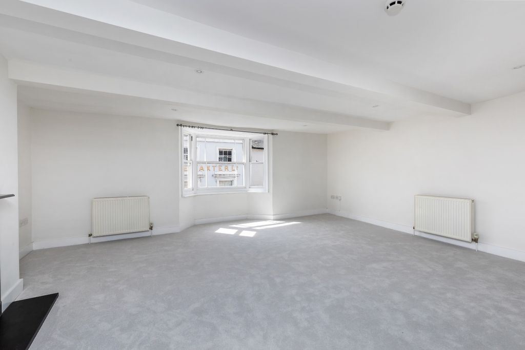 Property photo 3 of 13 3826916