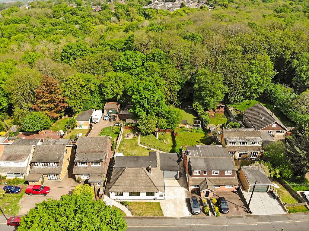 Property photo 3 of 22