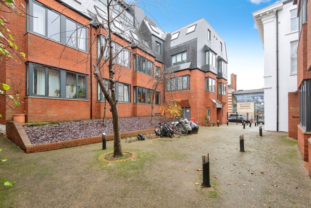 Property photo 2 of 15