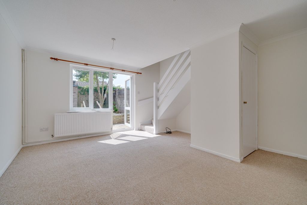 Property photo 3 of 9 4288535