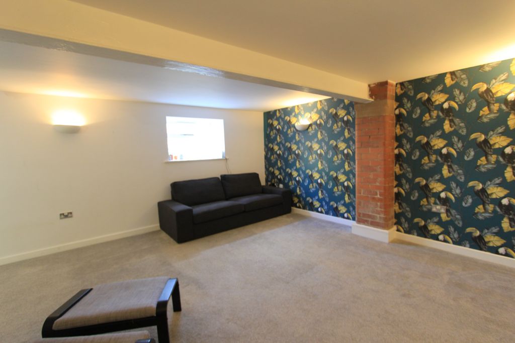 Property photo 3 of 10 C