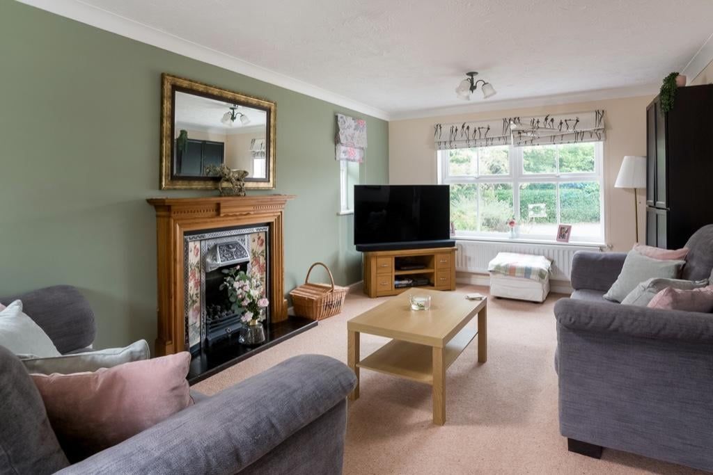 Property photo 3 of 17