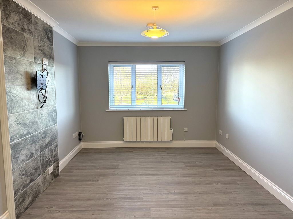 Property photo 2 of 6 Picture No. 02