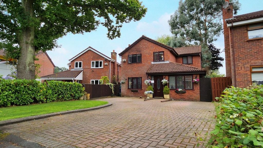 Property photo 1 of 30