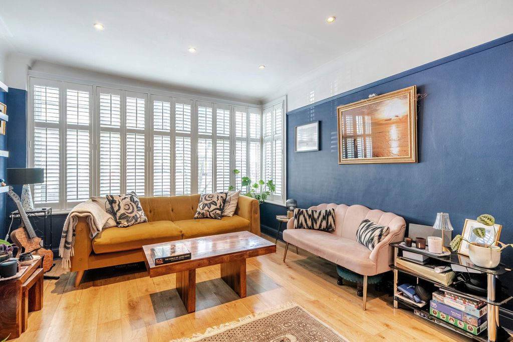 Property photo 2 of 17 1417612-12-699ee8...
