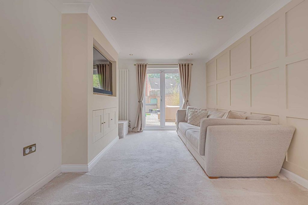 Property photo 3 of 26