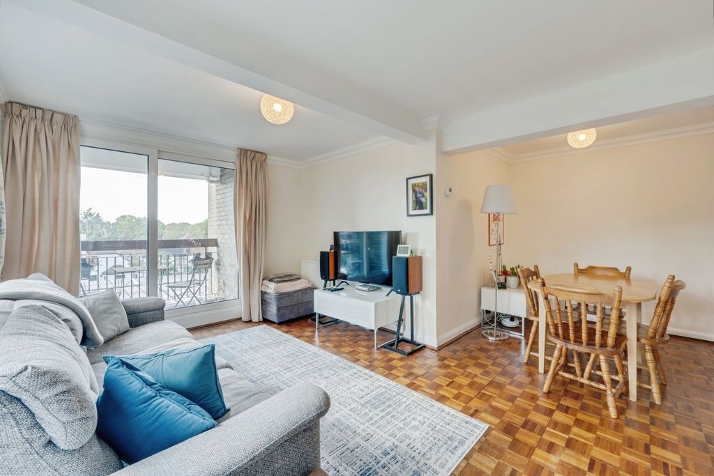 Property photo 2 of 15 Pbox-Img.Jpg