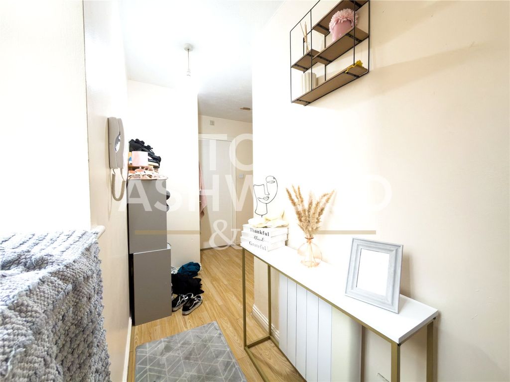 Property photo 2 of 10 Picture No. 06