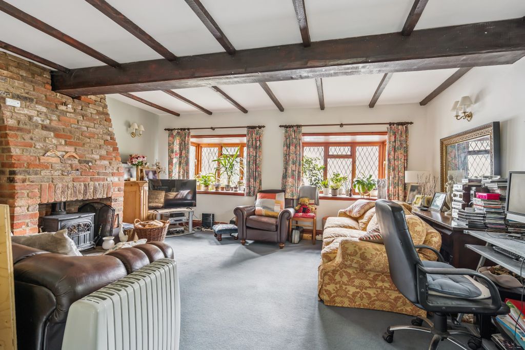 Property photo 2 of 11