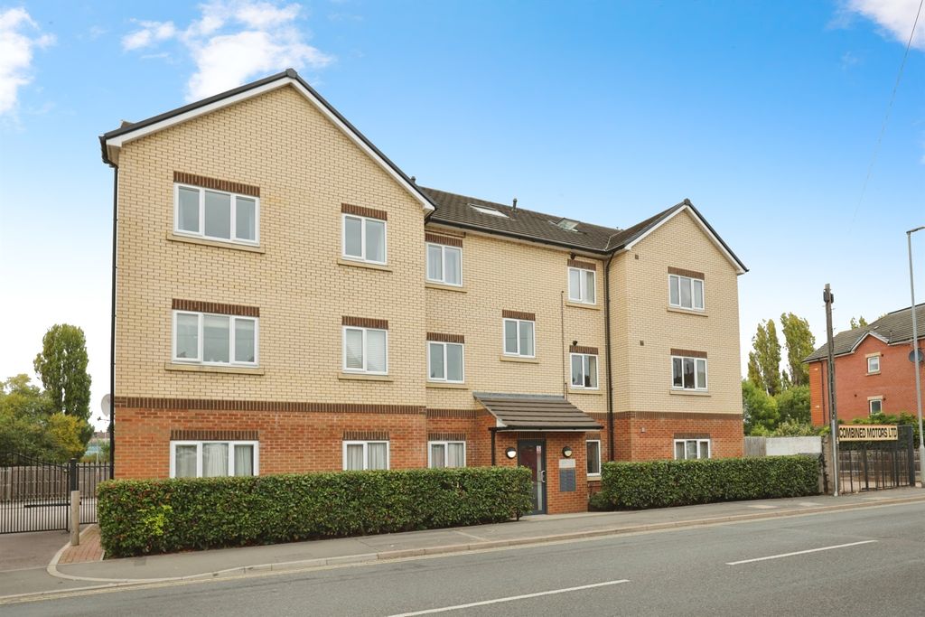 Property photo 1 of 11