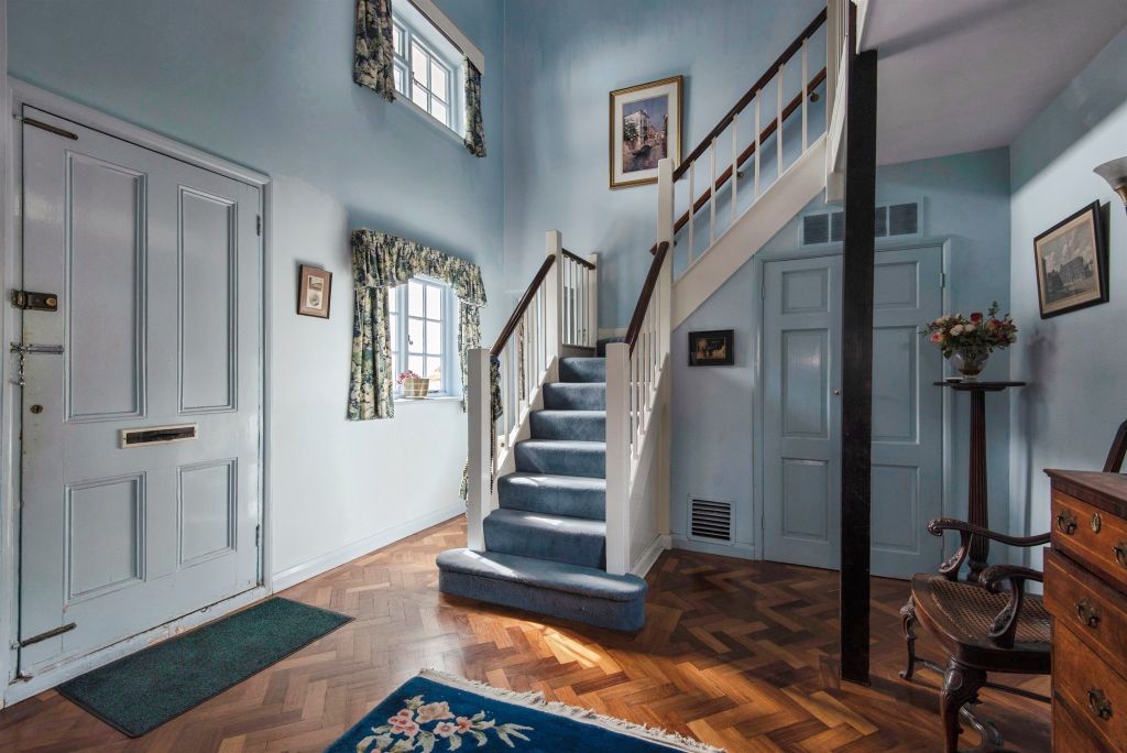 Property photo 3 of 23