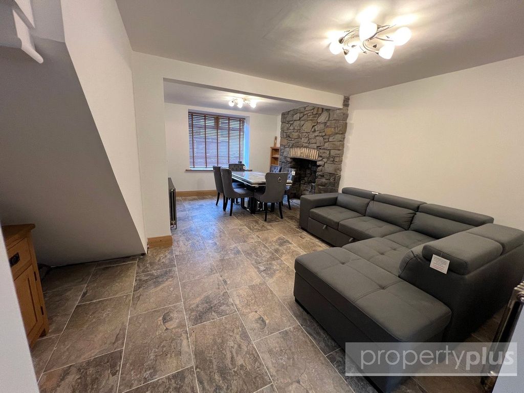 Property photo 3 of 18 Picture No. 12