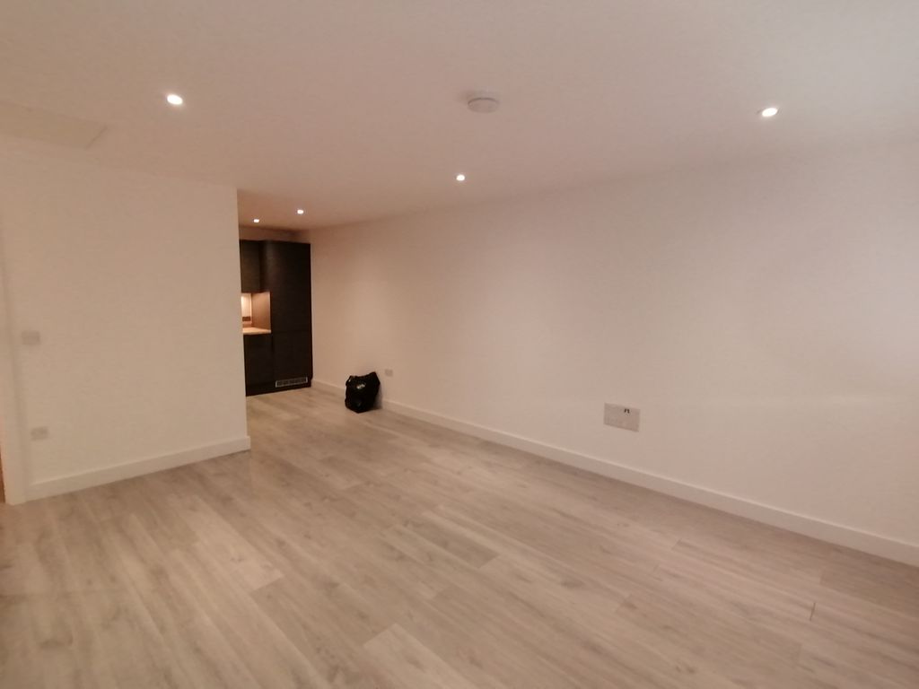 Property photo 3 of 8 Image